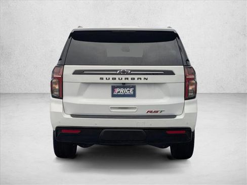 Used 2024 Chevrolet Suburban RST image 7