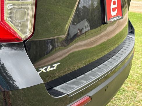 Used 2024 Ford Explorer XLT image 47