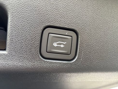 New 2026 GMC Acadia Elevation image 41