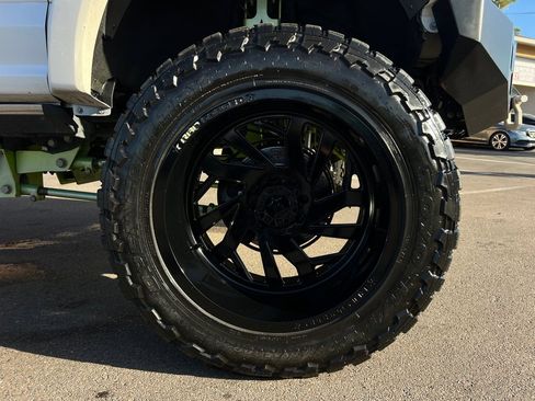 Used 2017 Ford F350 Platinum w/ Platinum Ultimate Package image 13