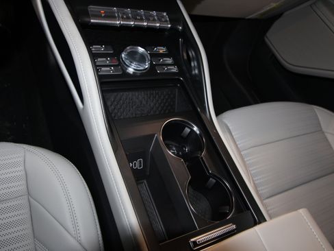 New 2026 Lincoln Nautilus Reserve image 18