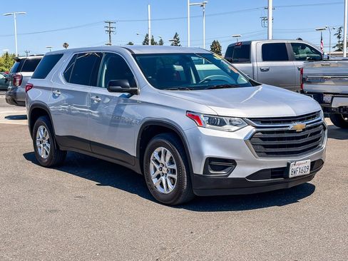 Used 2021 Chevrolet Traverse LS FWD image 5