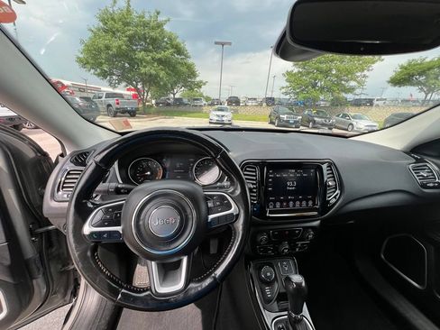 Used 2020 Jeep Compass Limited AWD/4WD image 37
