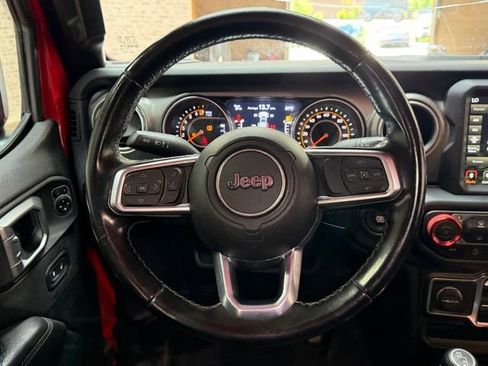 Used 2020 Jeep Gladiator Overland AWD/4WD image 13