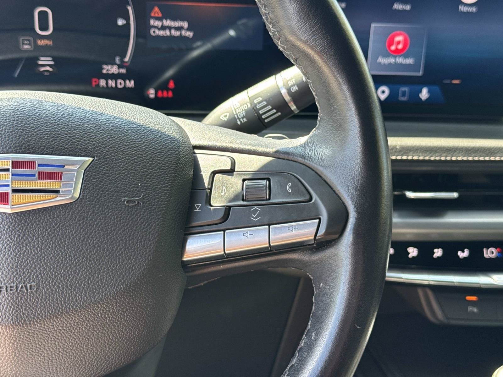 Certified 2025 Cadillac XT4 Premium Luxury FWD image 17