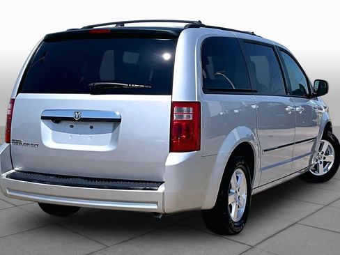 Used 2008 Dodge Grand Caravan SXT FWD image 11