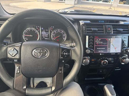 Used 2021 Toyota 4Runner TRD Off-Road Premium image 10