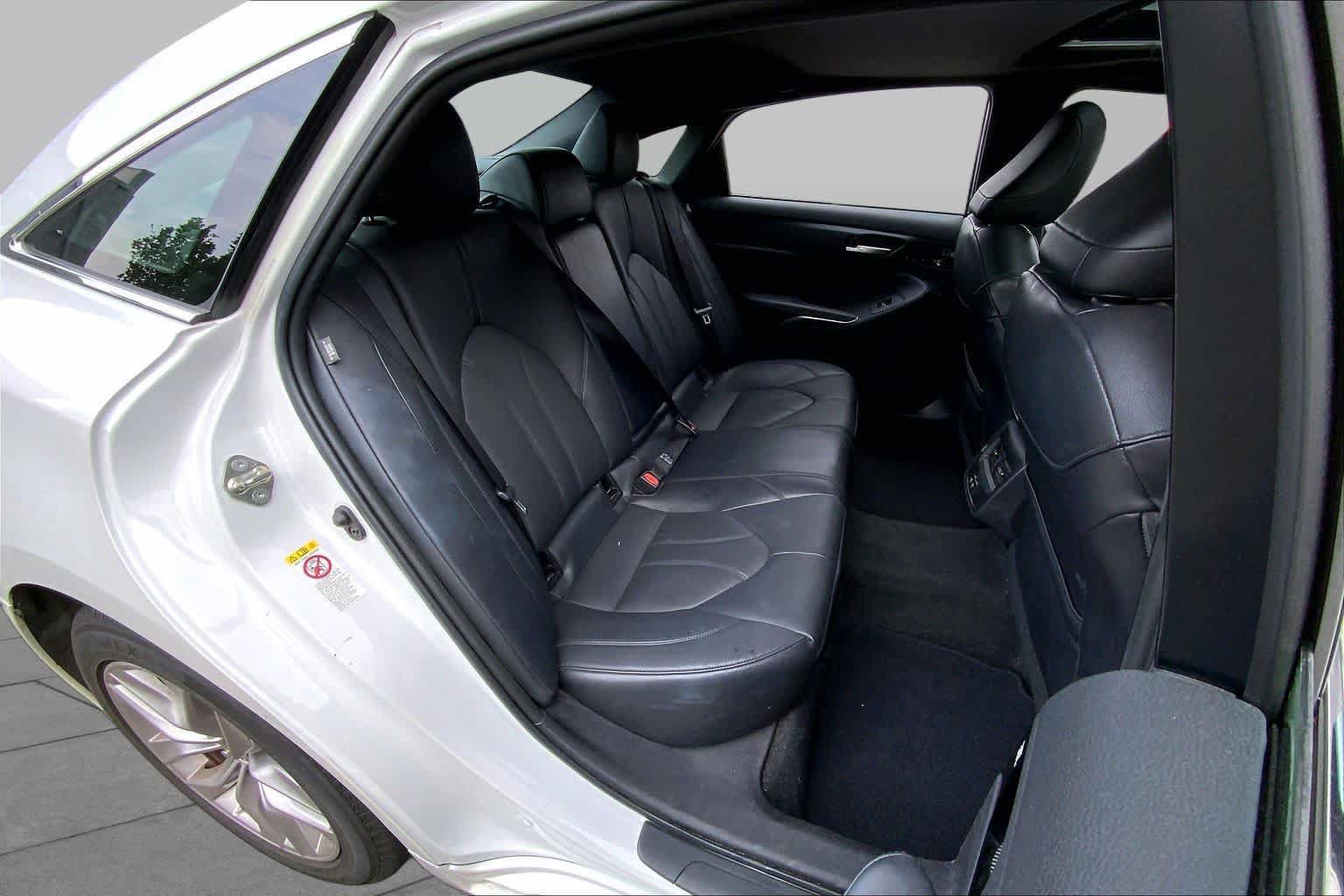 Used 2019 Toyota Avalon XLE w/ Moonroof Package FWD image 20