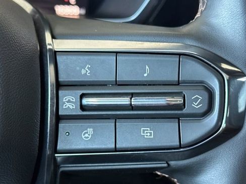 Used 2024 GMC Canyon AT4 w/ AT4 Premium Package image 39