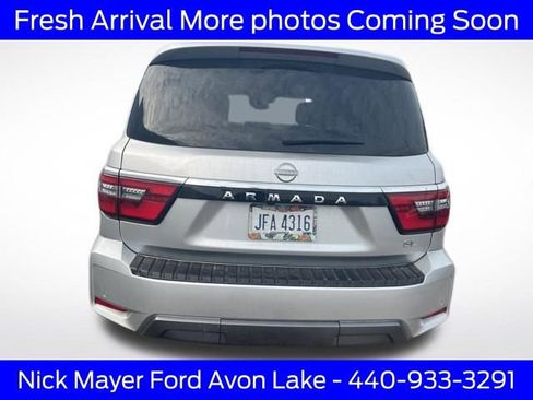 Used 2024 Nissan Armada SL w/ Captain's Chairs Package image 5