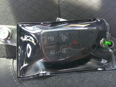 Used 2024 Chevrolet Silverado 2500 LT w/ Convenience Package image 38