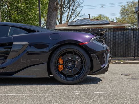 Used 2019 McLaren 600LT RWD image 27