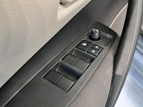 Used 2023 Toyota Corolla LE image 23