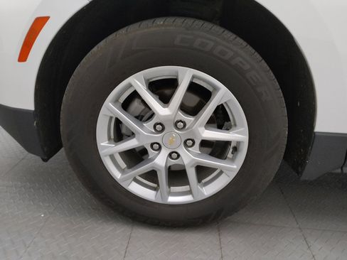 Used 2023 Chevrolet Equinox LT w/ Driver Convenience Package AWD/4WD image 31