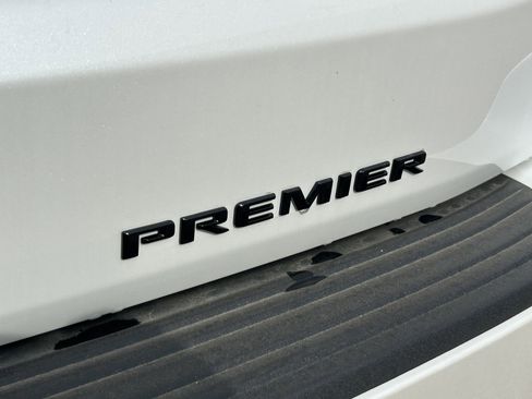 New 2025 Chevrolet Suburban Premier RWD image 11