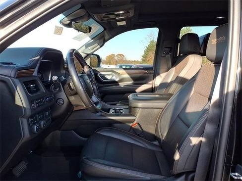 Certified 2023 Chevrolet Suburban High Country w/ Advanced Technology Package image 15