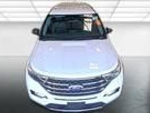 Used 2023 Ford Explorer XLT w/ Equipment Group 202A image 11