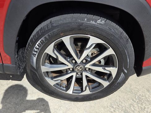 Certified 2022 Toyota Corolla Cross XLE w/ Convenience Package image 12