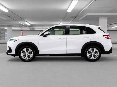 Used 2023 Honda HR-V LX image 12