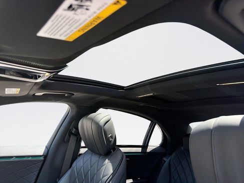 Used 2022 Mercedes-Benz S 580 4MATIC Sedan image 6