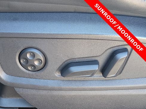 Used 2023 Audi SQ5 Prestige w/ Prestige Package image 15