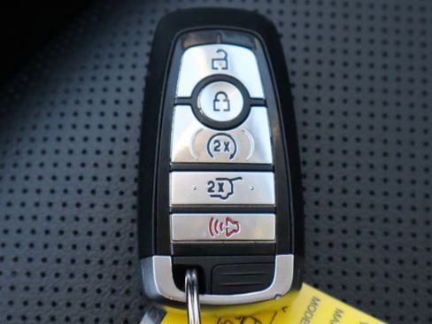 Used 2022 Ford Escape SEL w/ Technology Package image 29