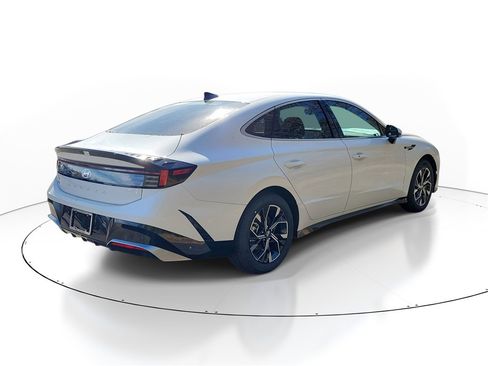 New 2025 Hyundai Sonata SEL image 4