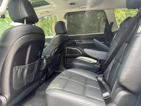 Used 2025 Kia Telluride EX AWD/4WD image 19