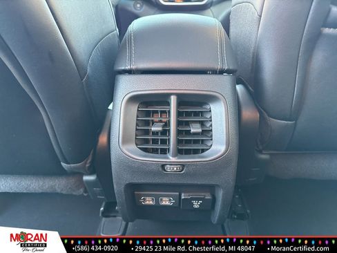 Used 2022 Jeep Cherokee Limited image 29