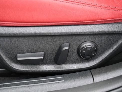 Used 2023 Genesis G70 2.0T w/ Sport Prestige Package image 22