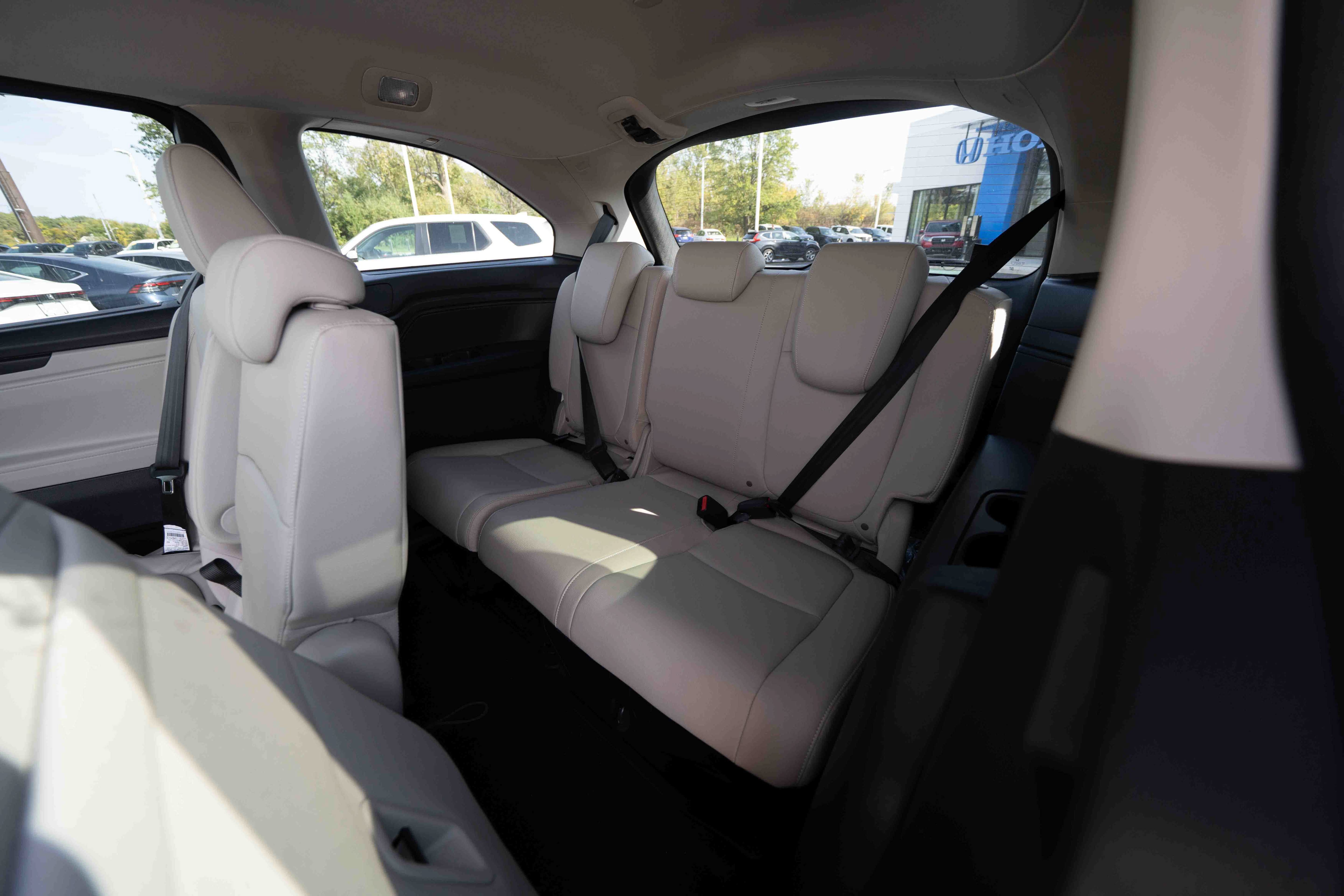 New 2027 Honda Odyssey EX-L image 24
