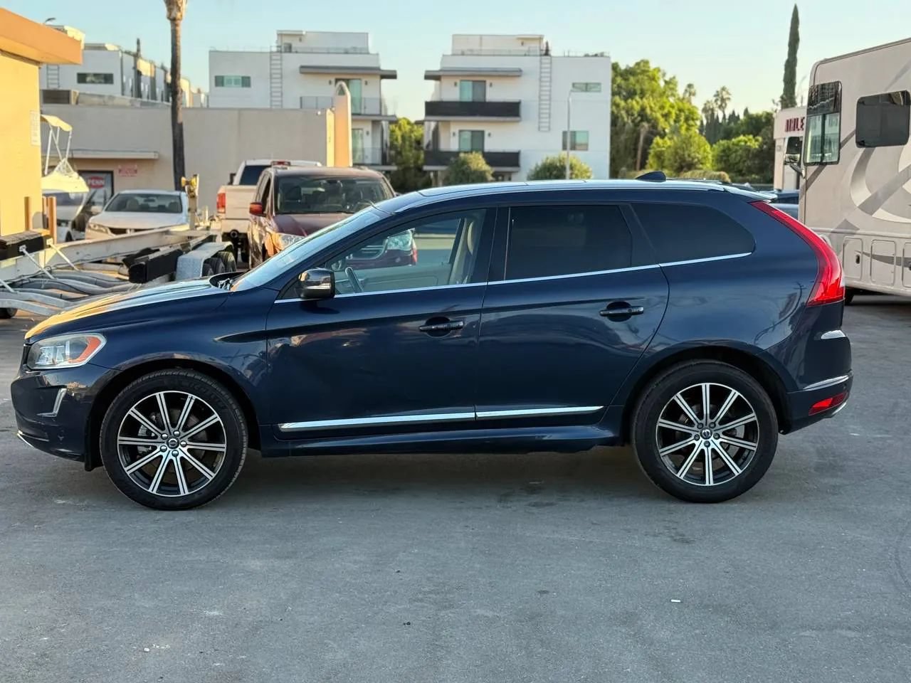 Used 2015 Volvo XC60 T5 AWD/4WD image 11