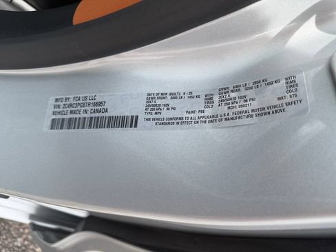 Used 2026 Chrysler Pacifica Pinnacle AWD/4WD image 19