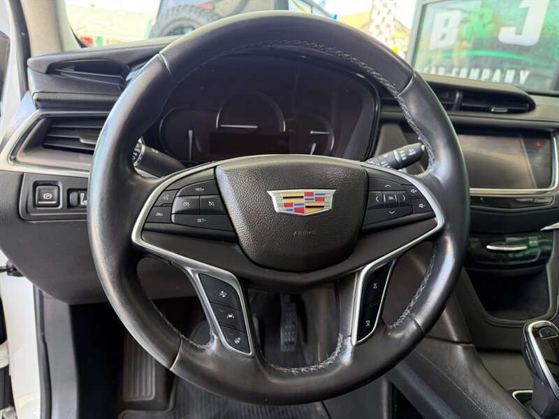 Used 2017 Cadillac XT5 Luxury w/ Driver Awareness Package FWD image 21