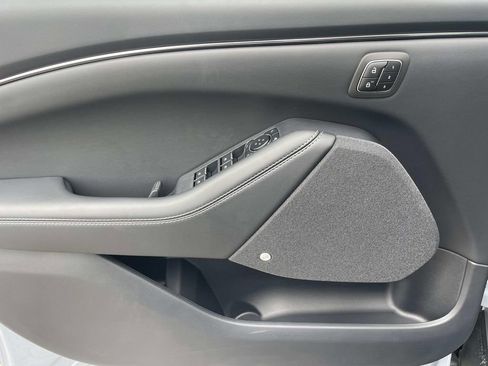 New 2025 Ford Mustang Mach-E Premium image 19