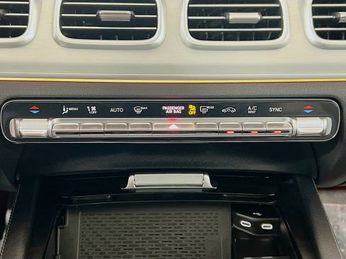 Used 2024 Mercedes-Benz GLE 350 4MATIC image 12