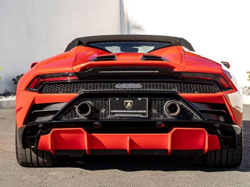 Used 2020 Lamborghini Huracan EVO image 10