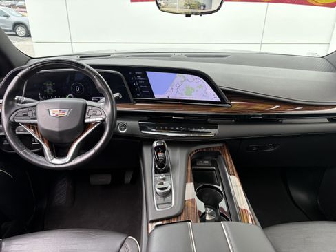 Certified 2024 Cadillac Escalade ESV Premium Luxury AWD/4WD image 14