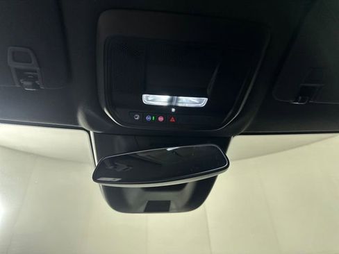 Used 2024 Chevrolet Equinox EV LT image 24