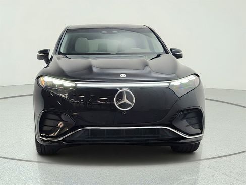 Used 2023 Mercedes-Benz EQS 580 4MATIC SUV image 2