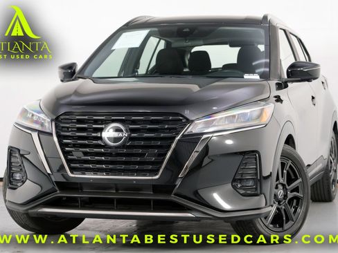 Used 2022 Nissan Kicks SR image 1