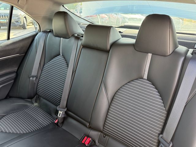 Used 2023 Toyota Camry SE FWD image 32