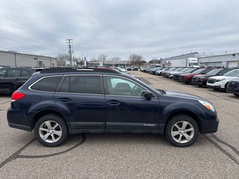 Used 2014 Subaru Outback 2.5i Premium image 9