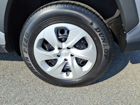 Used 2023 Toyota RAV4 LE AWD/4WD image 8