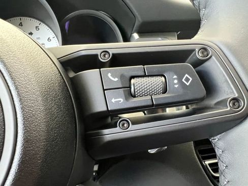 Certified 2025 Porsche Macan Turbo image 8