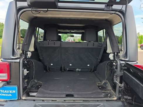 Used 2016 Jeep Wrangler Unlimited Sport w/ Max Tow Package AWD/4WD image 14