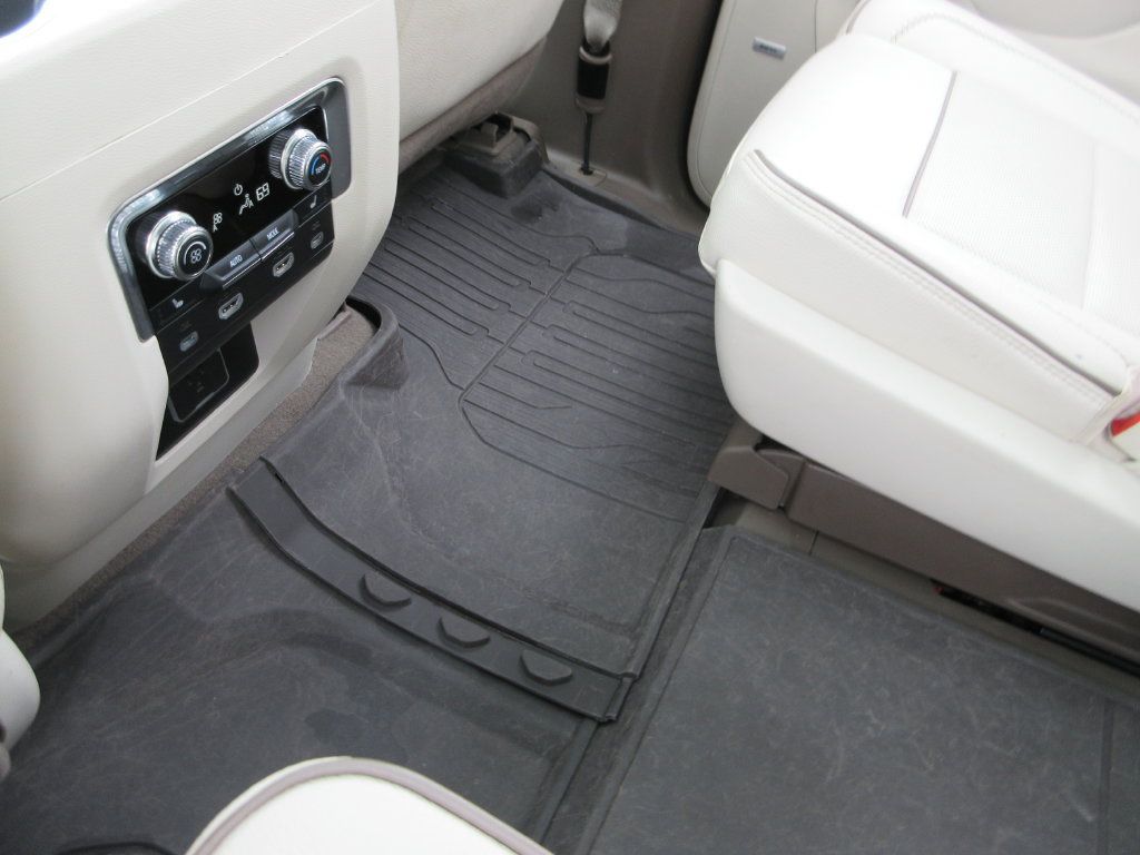 Certified 2023 GMC Yukon Denali w/ Advanced Technology Package AWD/4WD image 32