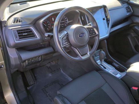 Used 2023 Subaru Ascent Premium w/ Convenience Package image 9