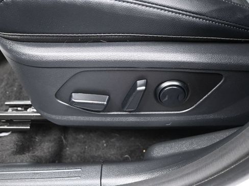 Certified 2025 Kia Sportage SX Prestige AWD/4WD image 13