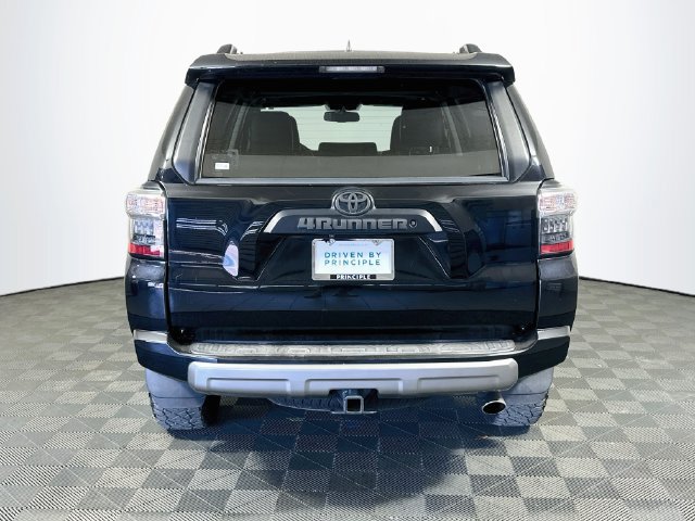 Certified 2019 Toyota 4Runner TRD Off-Road Premium AWD/4WD image 7